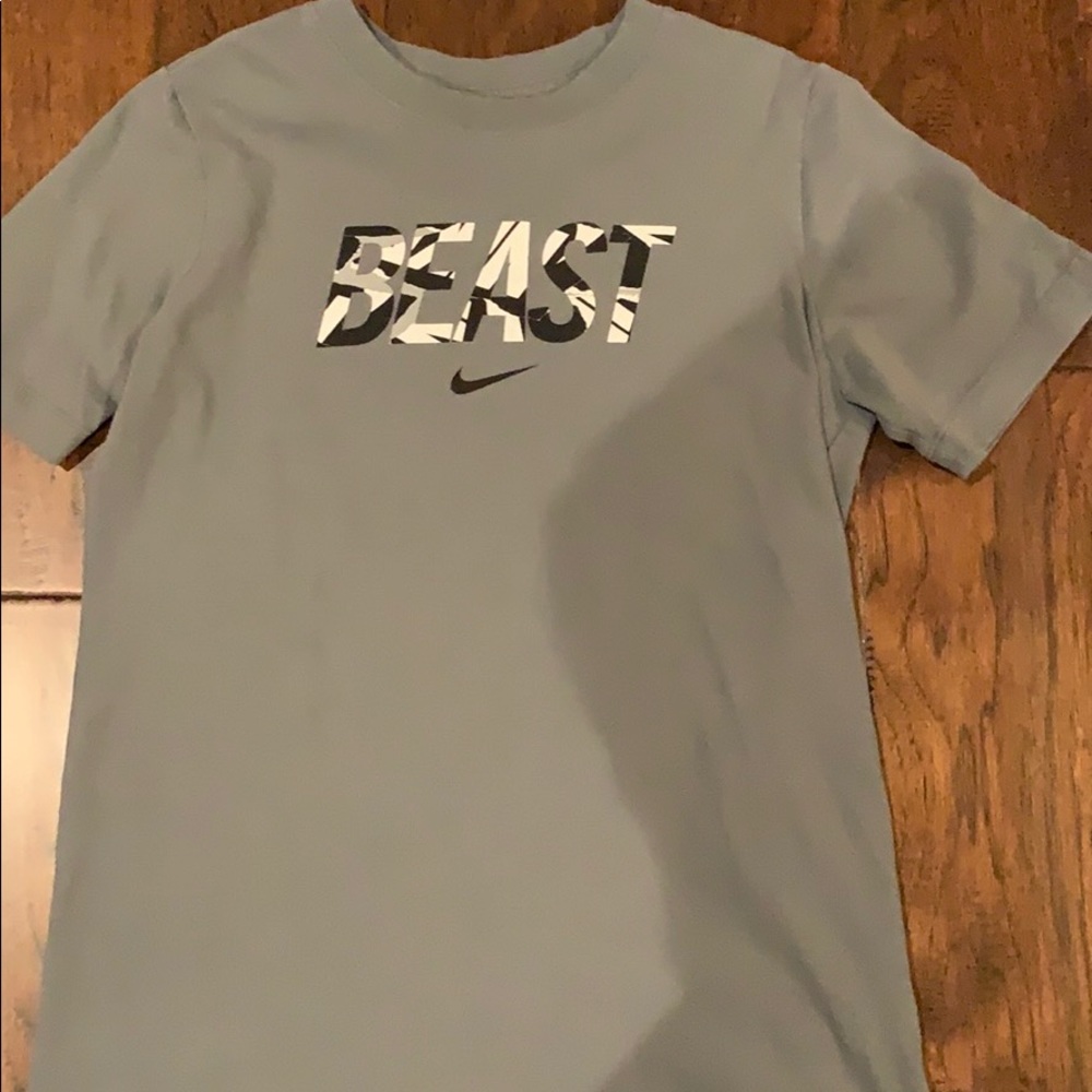 Boys Nike T-shirt